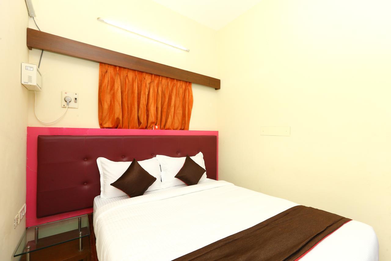 Oyo 8410 Rajeswari Tower Hotel Chennai Exterior photo