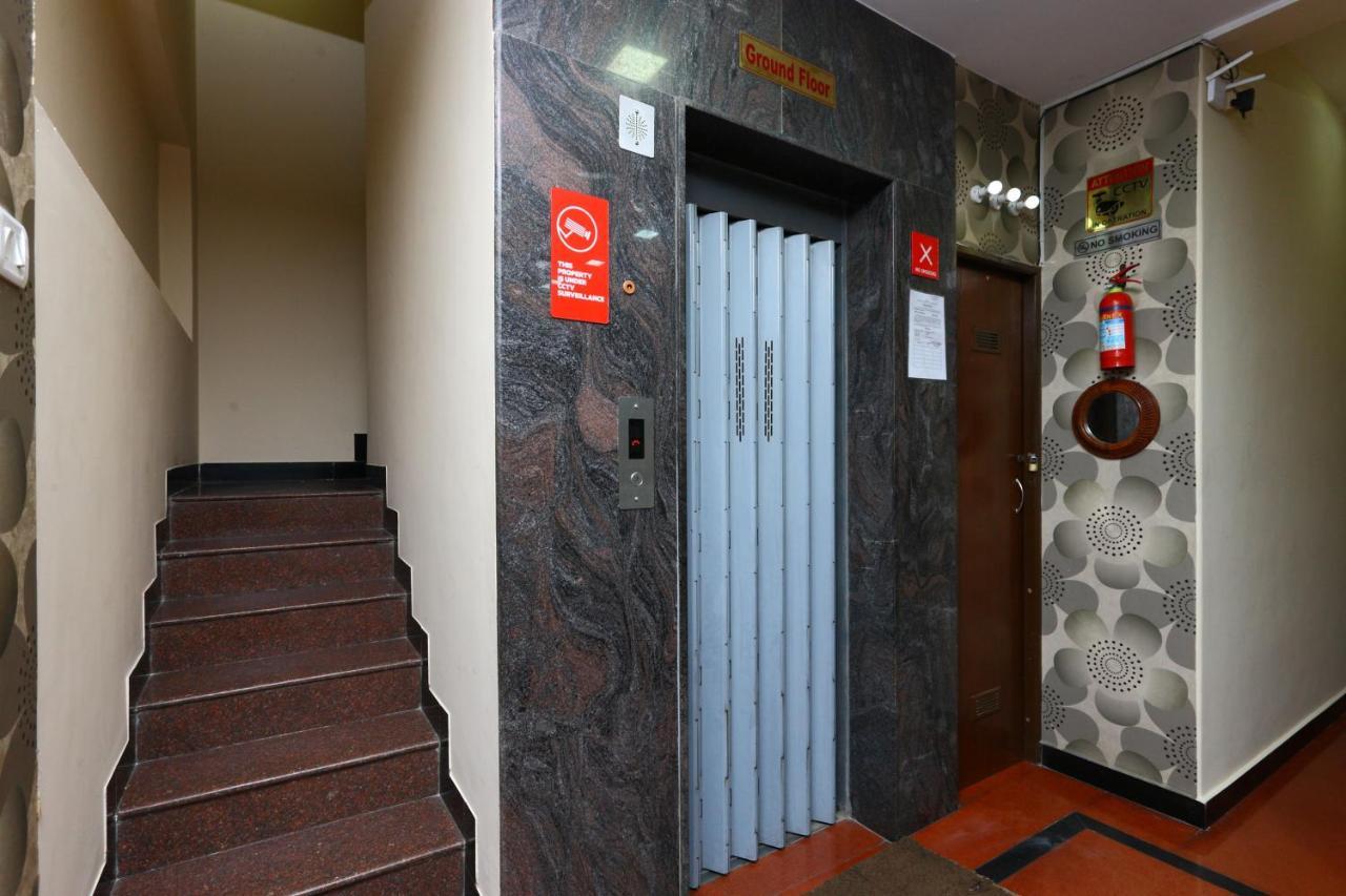 Oyo 8410 Rajeswari Tower Hotel Chennai Exterior photo