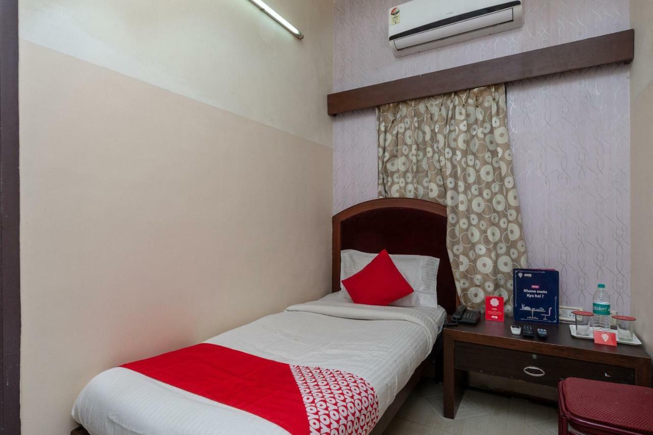 Oyo 8410 Rajeswari Tower Hotel Chennai Exterior photo