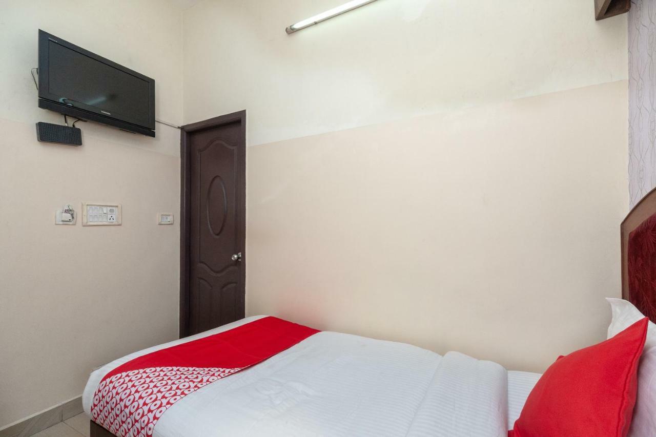 Oyo 8410 Rajeswari Tower Hotel Chennai Exterior photo