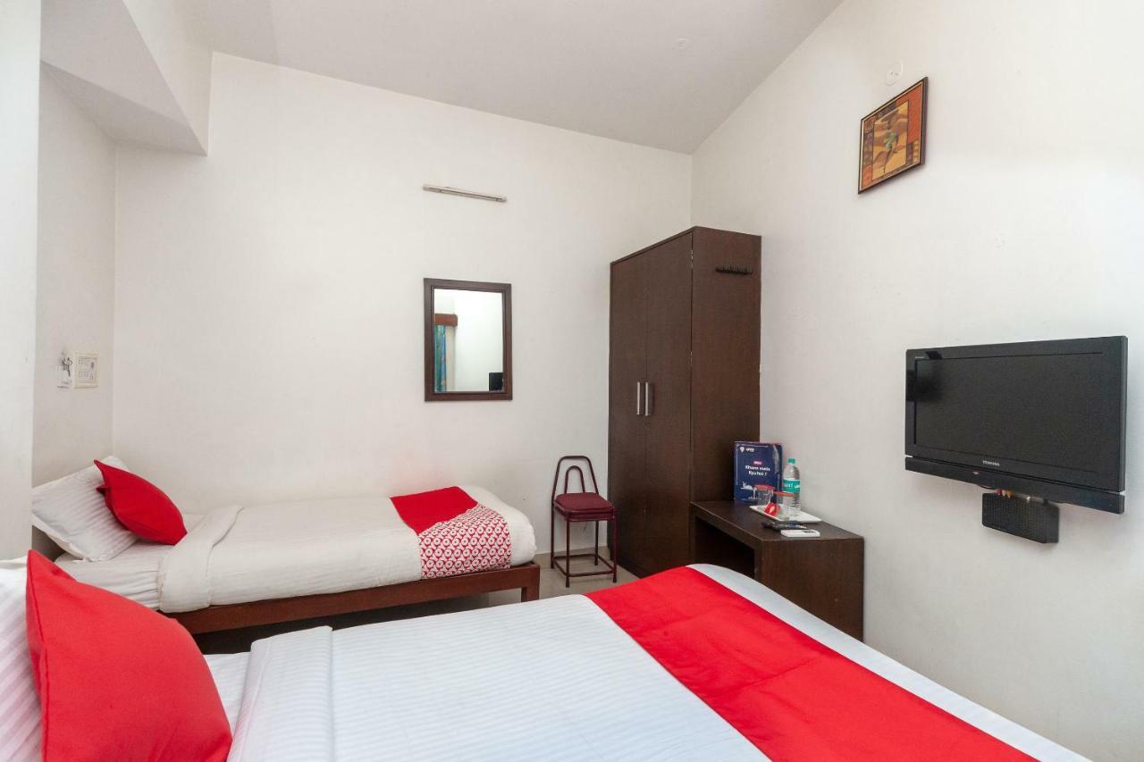 Oyo 8410 Rajeswari Tower Hotel Chennai Exterior photo