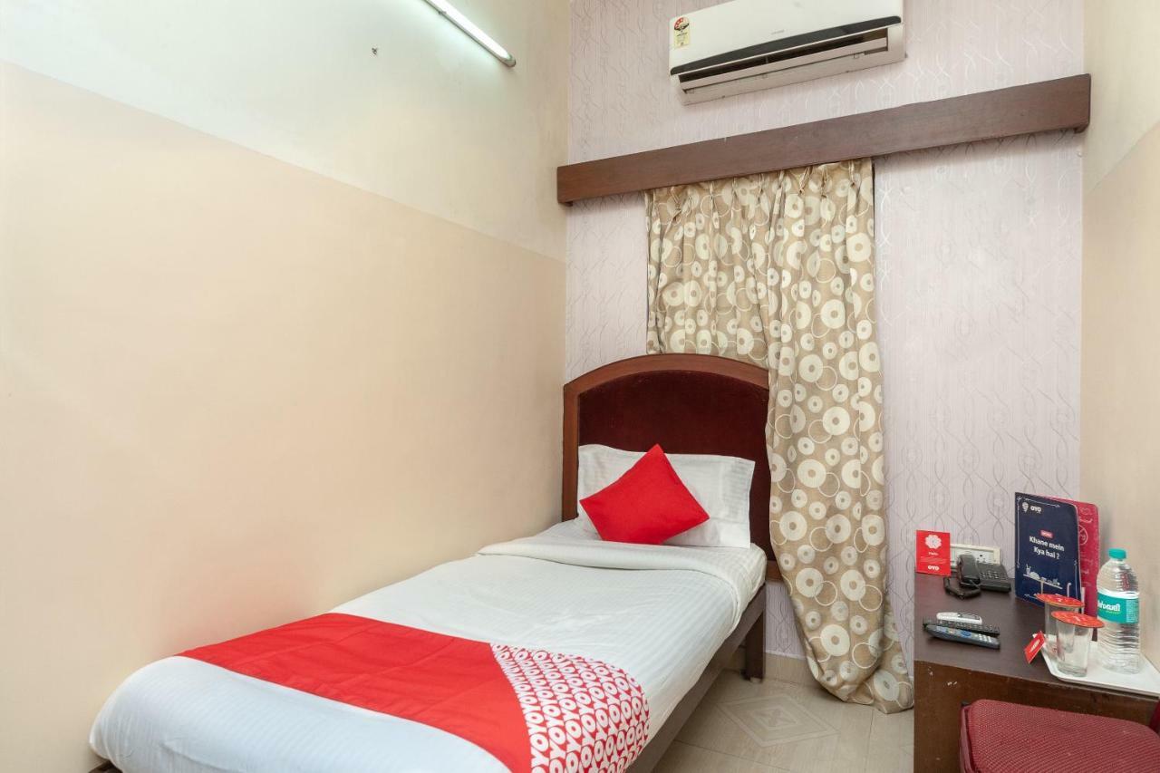 Oyo 8410 Rajeswari Tower Hotel Chennai Exterior photo